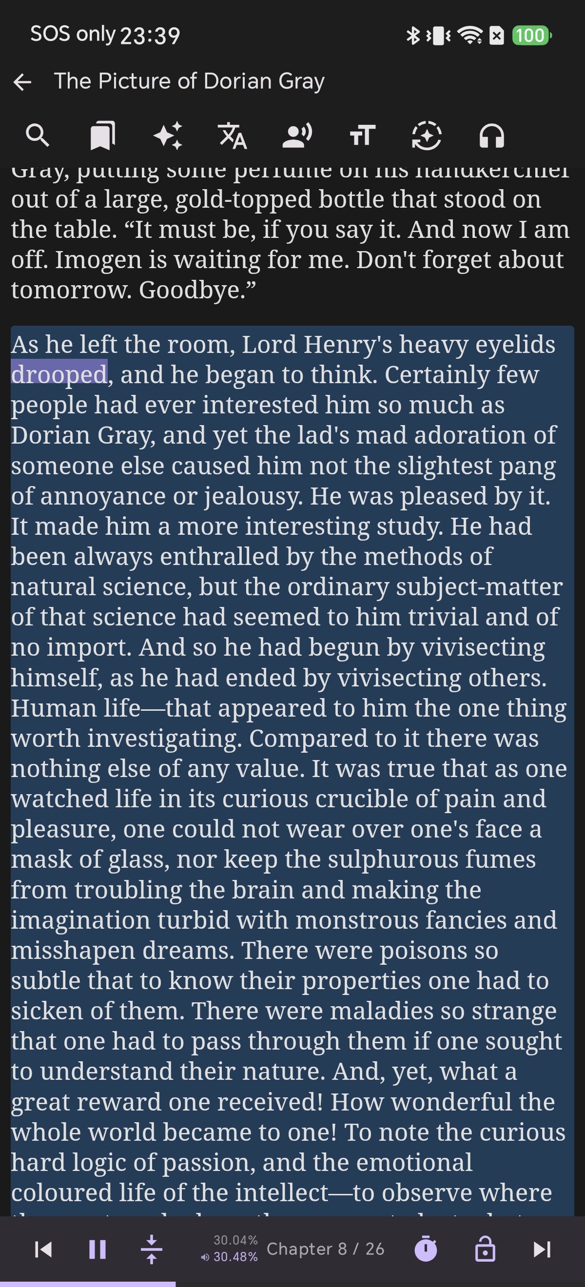 The Picture of Dorian Gray open in Shiori with text-to-speech playing, the active paragraph highlighted and the current word marked, and the playback bar at the bottom of the screen